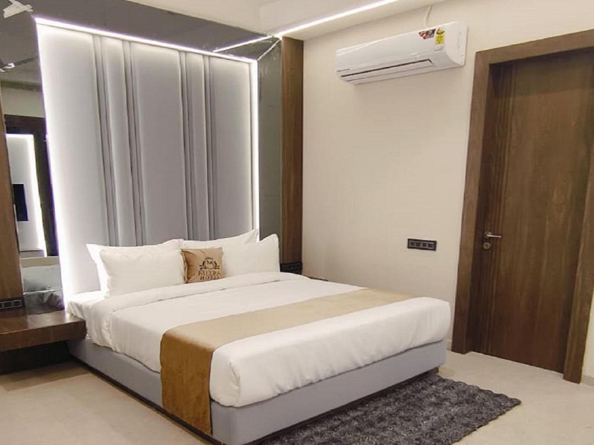 The Meera Hotel Ujjain Ngoại thất bức ảnh