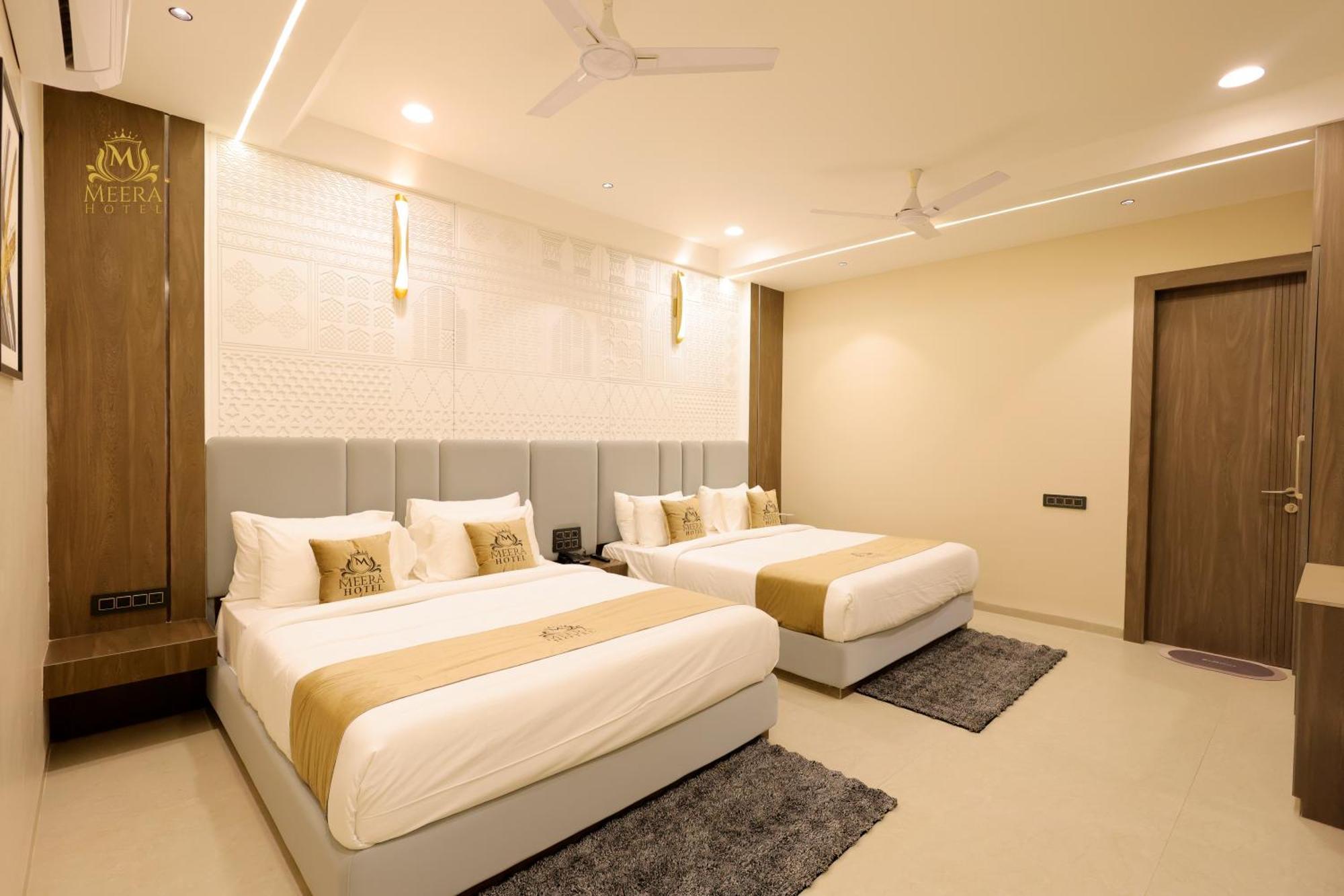 The Meera Hotel Ujjain Ngoại thất bức ảnh
