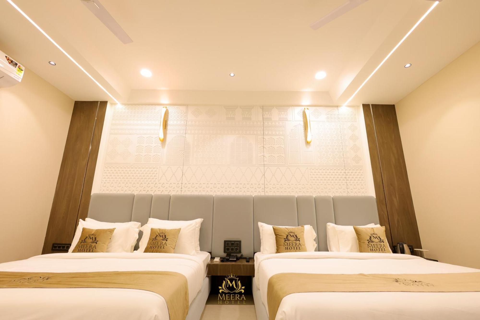 The Meera Hotel Ujjain Ngoại thất bức ảnh