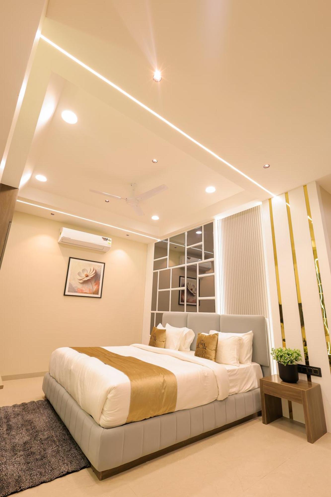 The Meera Hotel Ujjain Ngoại thất bức ảnh