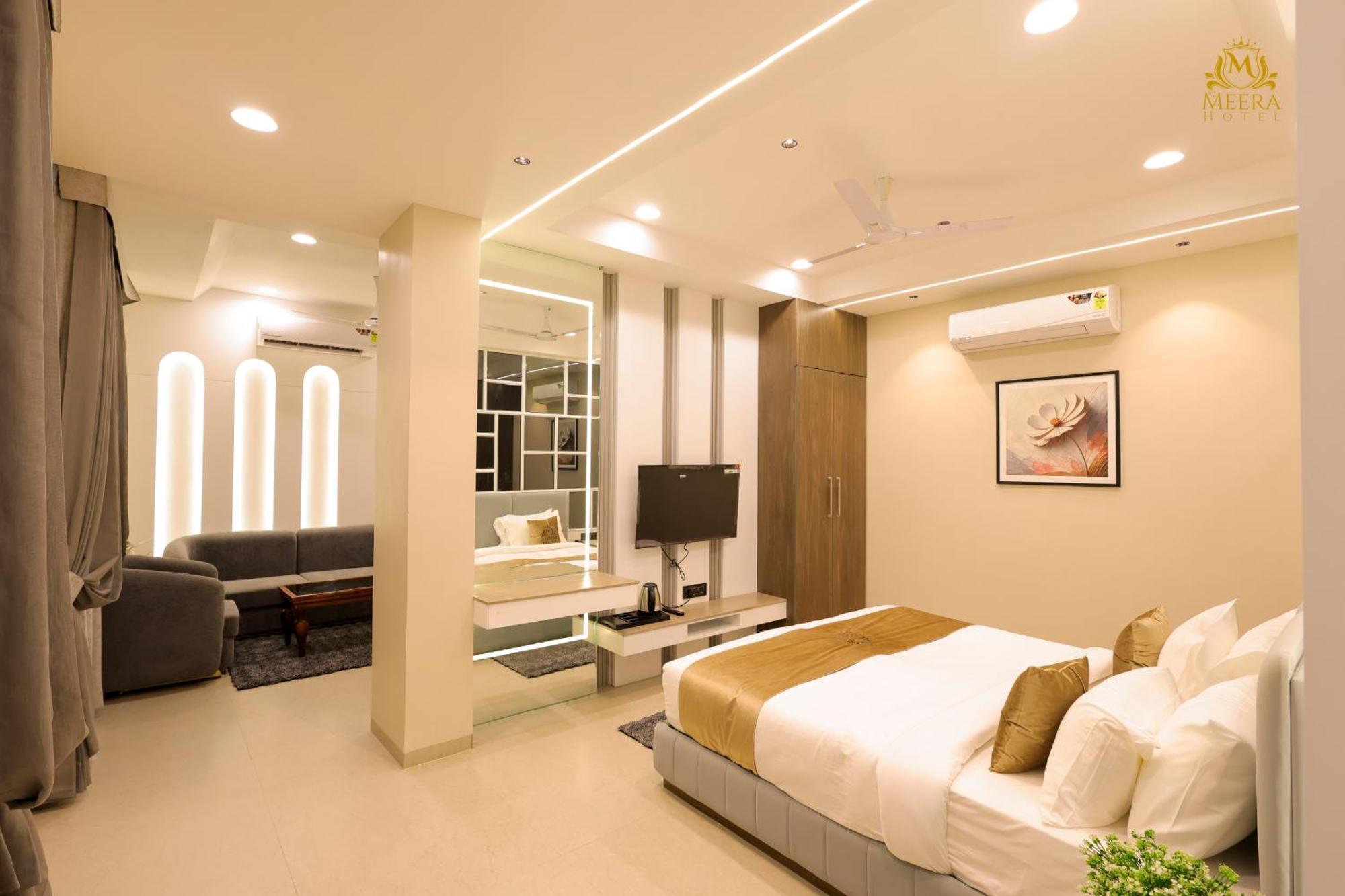 The Meera Hotel Ujjain Ngoại thất bức ảnh