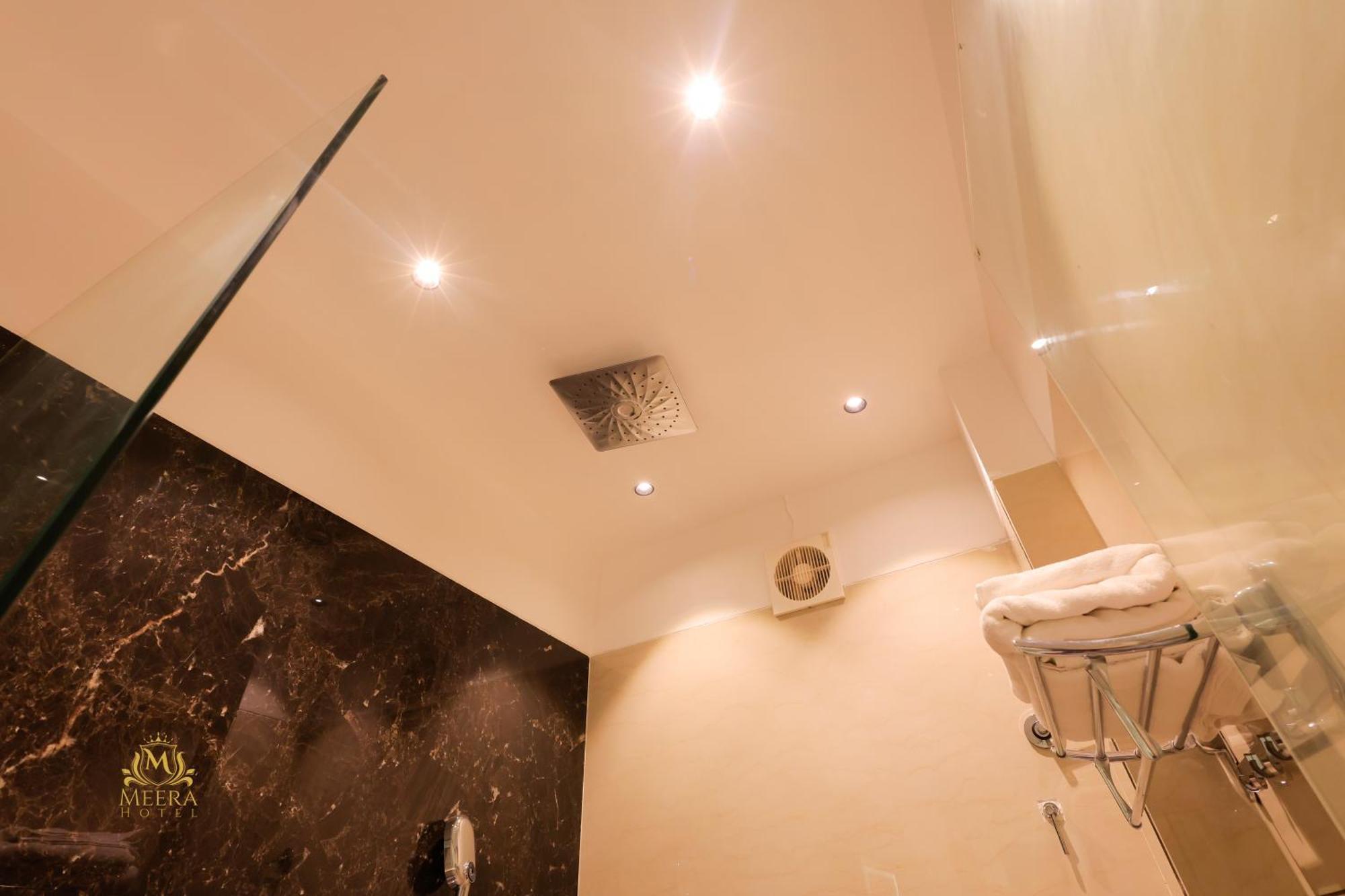 The Meera Hotel Ujjain Ngoại thất bức ảnh