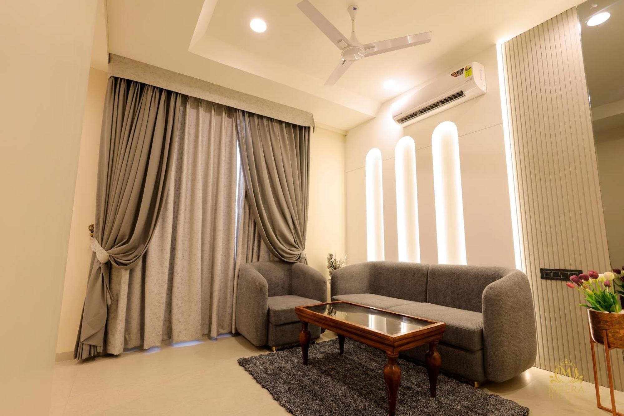 The Meera Hotel Ujjain Ngoại thất bức ảnh